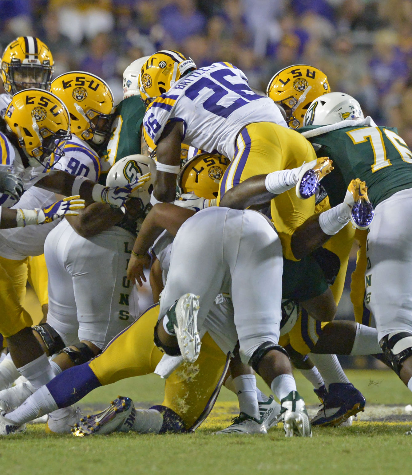 lsuslufootball.090918_HS_3133